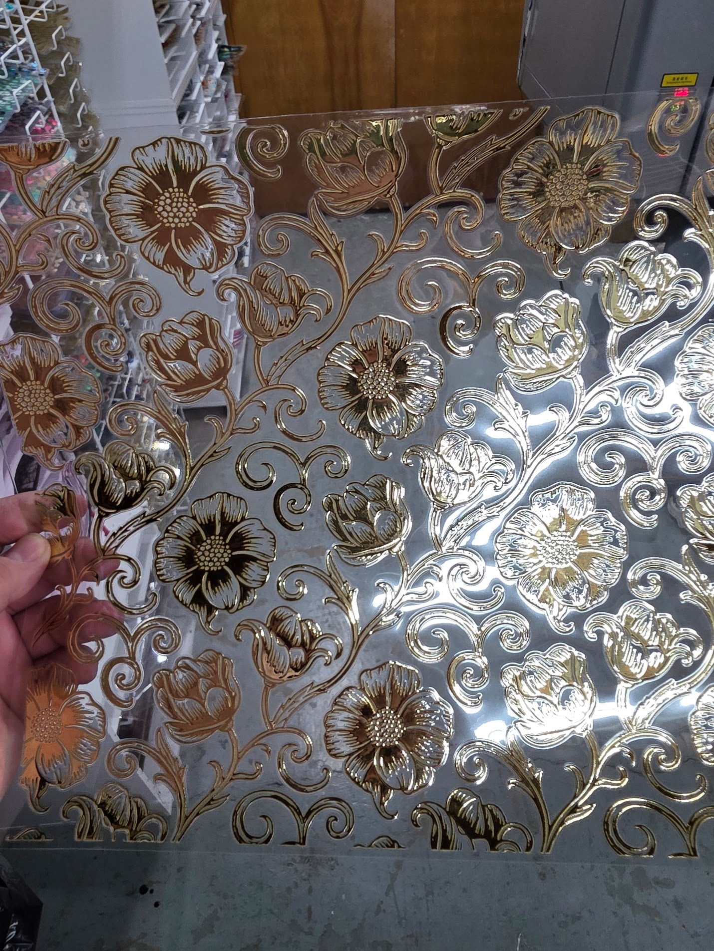UVDTF Metallic Champagne Floral Vines 11"x11"
