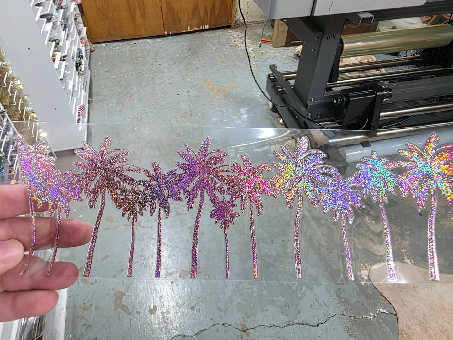 UVDTF Prism Rose Holographic Palm Tree Border 11"