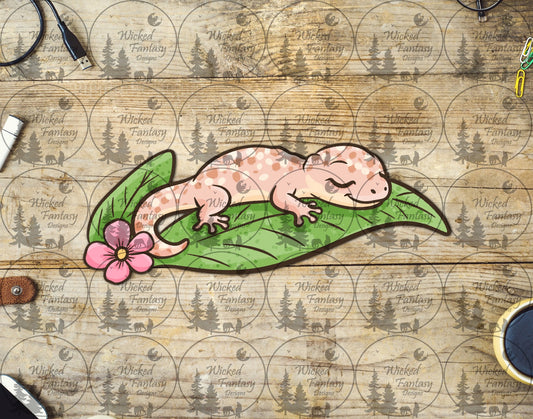 UVDTF Gecko Sleeping on a Leaf
