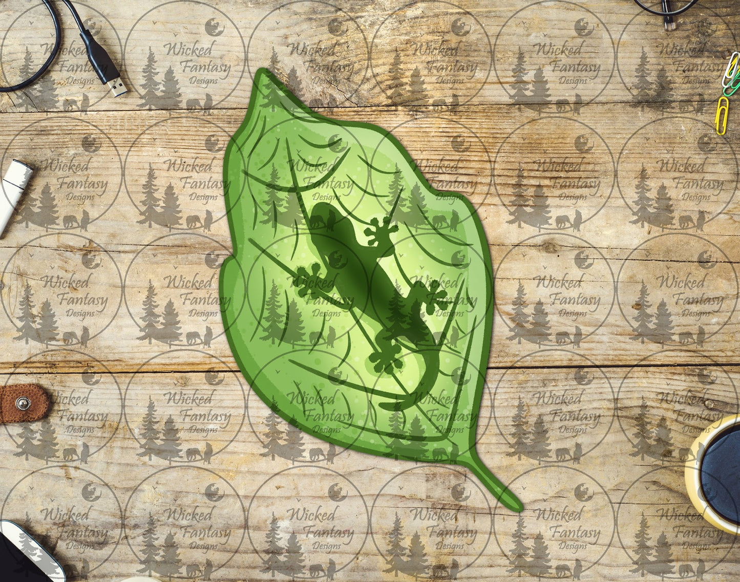 UVDTF Gecko Silhouette Through a Leaf