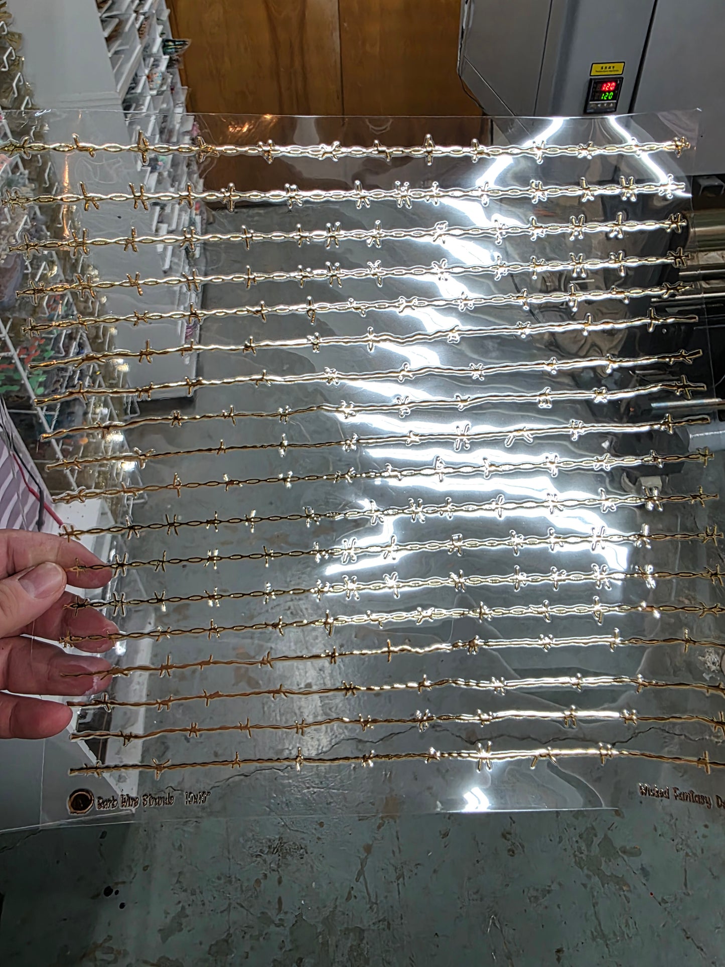 UVDTF Metallic Champagne Barb Wire 11"x11"